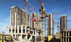 Sierpniowe ochłodzenie w mieszkaniówce. Wciąż budujemy mniej niż przed rokiem