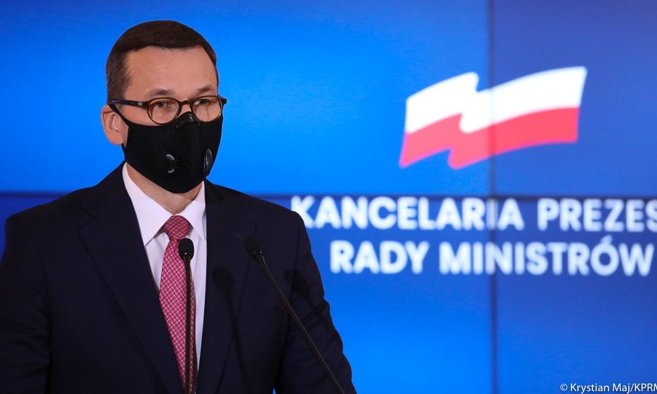 Morawiecki: Nie wprowadzamy godziny policyjnej w Sylwestra