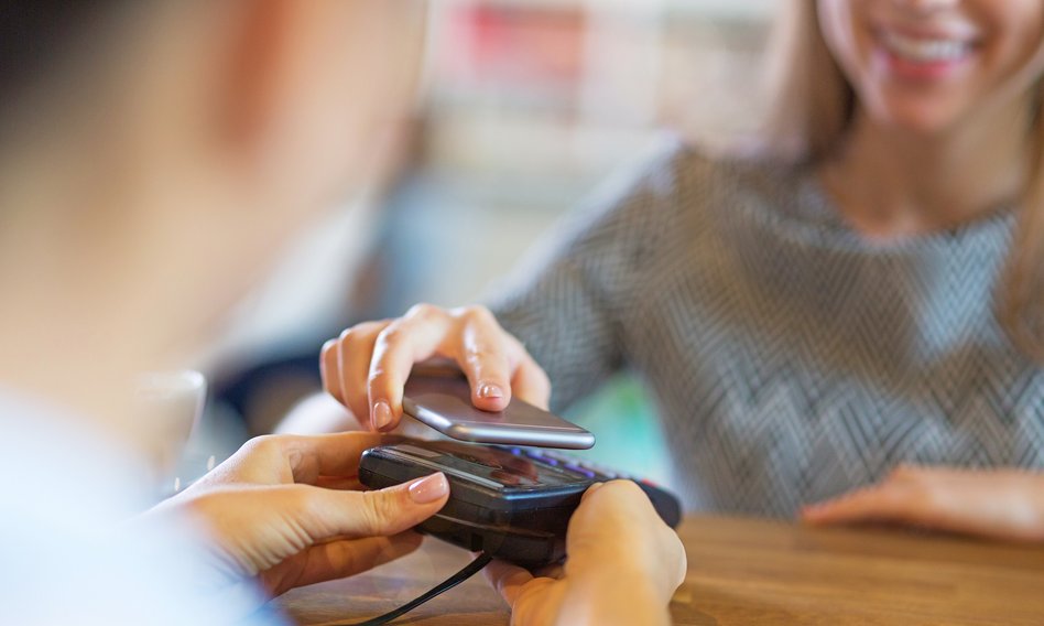 Najlepsze konta osobiste dla płacących kartą i telefonem – luty 2021 r.