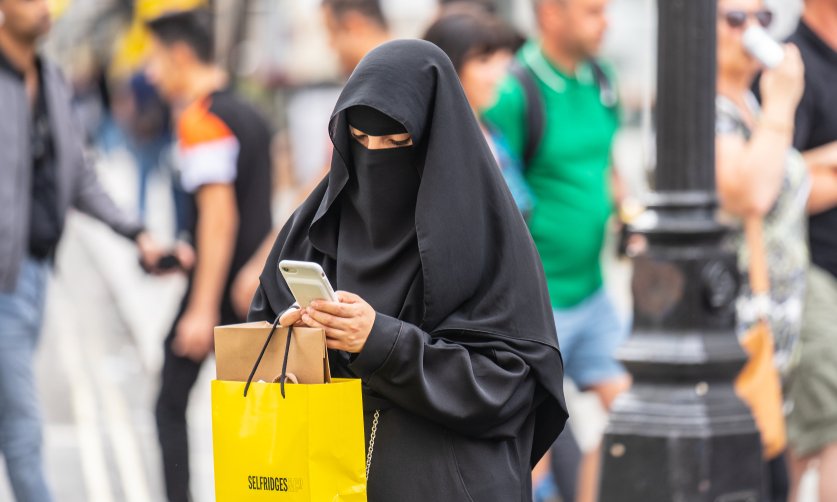 Szwajcarzy w referendum zdecydowali o zakazie burek