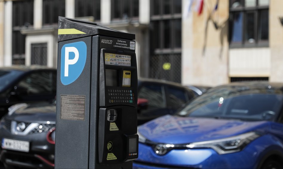 Kolejne płatne parkingi w Warszawie? Saska Kępa i Mokotów na celowniku ZDM
