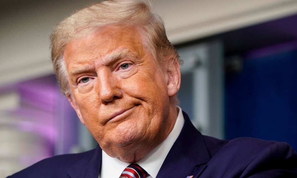 Facebook zabrania Trumpowi dostępu do swojej platformy na dwa lata