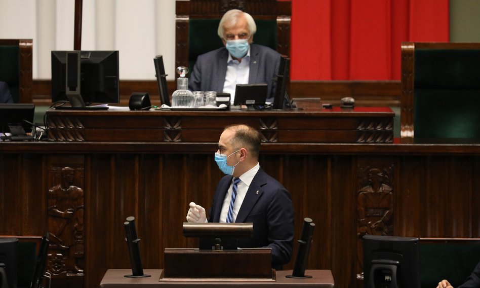 "Korupcja i nepotyzm w państwie PiS". Opozycja żąda liczb