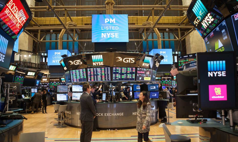 Niewielkie spadki indeksów na Wall Street
