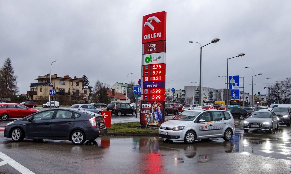 Obajtek: Ceny paliw w detalu mogą spaść do poziomu ok. 5,20 zł