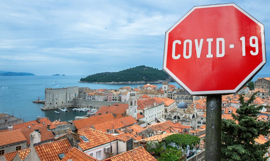 Blisko 70 proc. więcej zgonów odnotowano w Polsce w grudniu 2021 r.