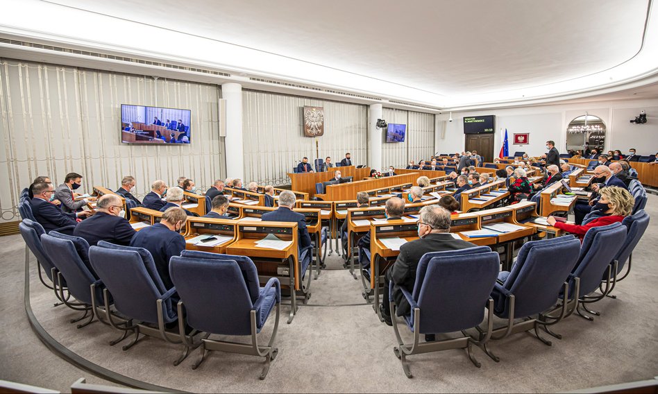 Ustawa o pomocy obywatelom Ukrainy wraca do senackich komisji po kontrowersyjnym głosowaniu