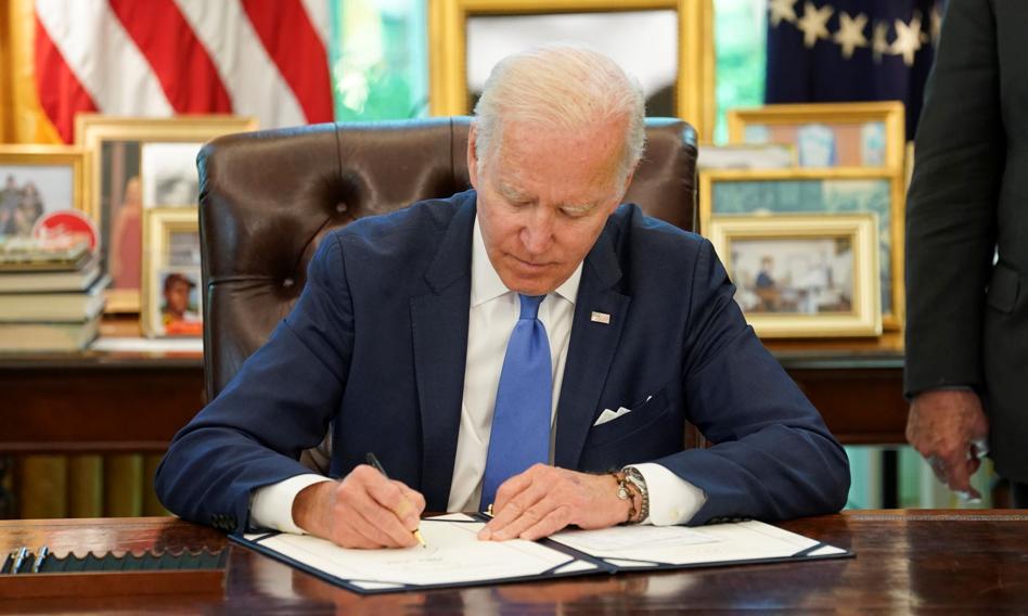 USA mogą łatwiej wysyłać broń do Ukrainy. Biden podpisał ustawę Lend-Lease
