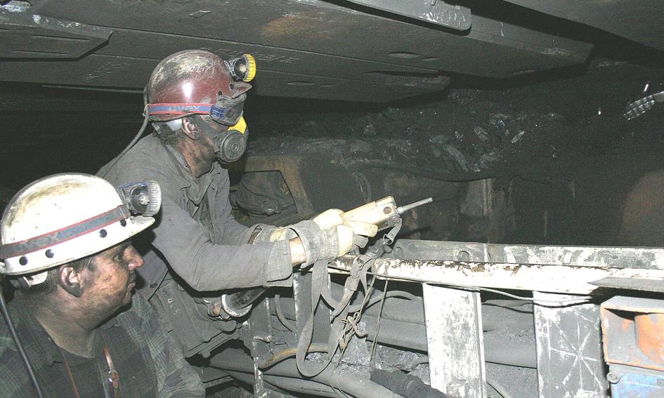 JSW hojna dla górników. Surowiec tanieje, a płace rosną