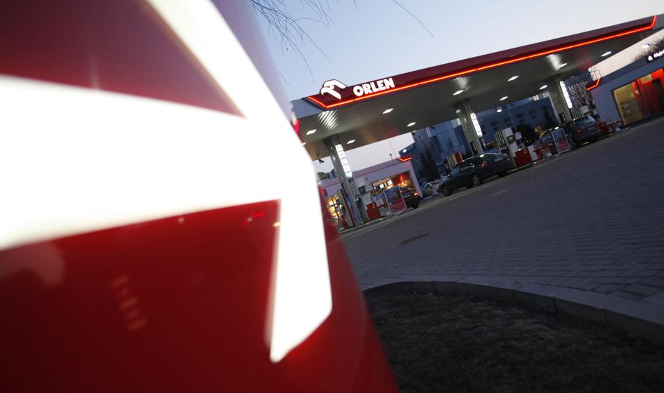 Ceny paliw poszły w dół. Diesel wciąż znacznie droższy od benzyny