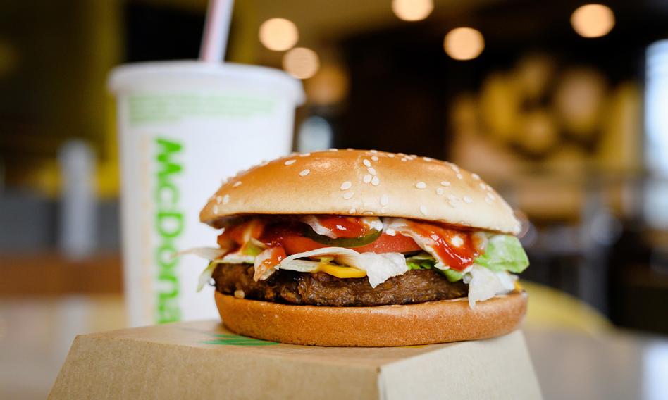 W Kijowie pierwszy raz od agresji Rosji na Ukrainę otworzono restauracje sieci McDonald’s