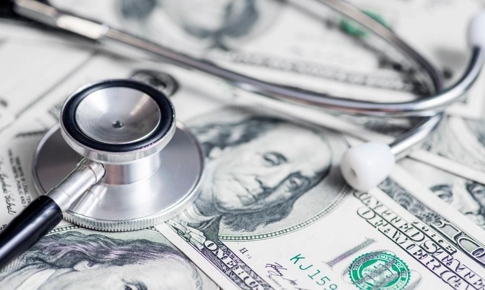 Rekordowa liczba Amerykanów rezygnuje z leczenia przez duże koszty opieki zdrowotnej