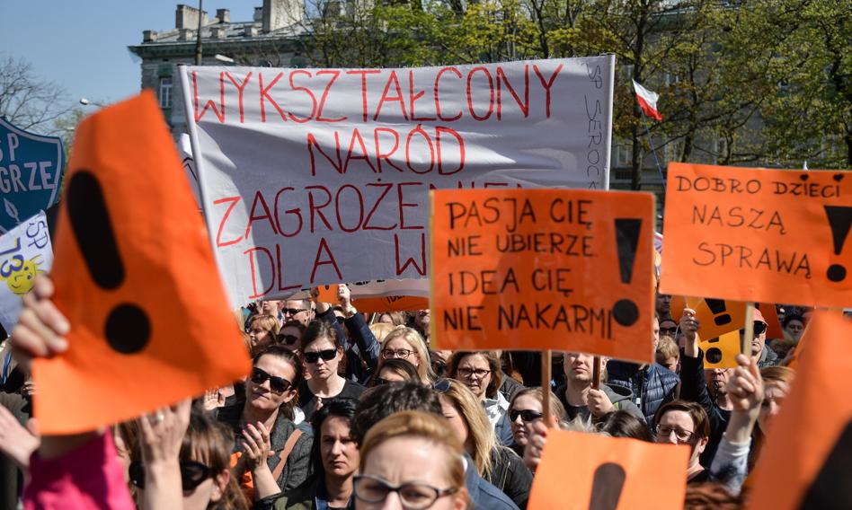 Zarobki nauczycieli. ZNP żąda 20-proc. wzrostu wynagrodzeń, związek złoży projekt w Sejmie