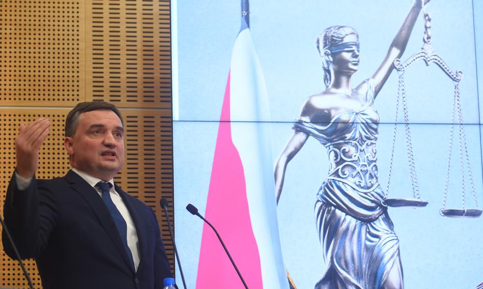 Ziobro: Sztuczna inteligencja w sądownictwie staje się koniecznością