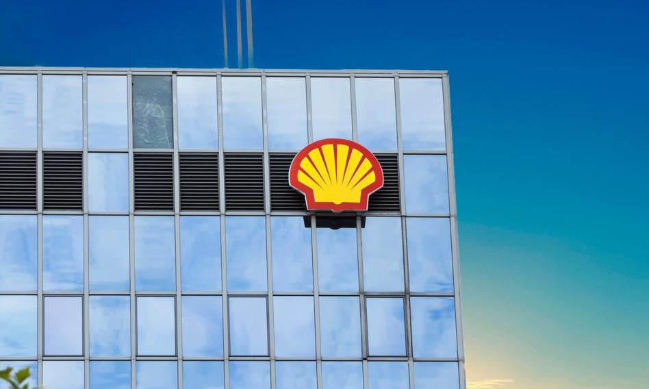 Shell rezygnuje z ograniczenia produkcji ropy. "Świat będzie potrzebował ropy i gazu przez bardzo długi czas"