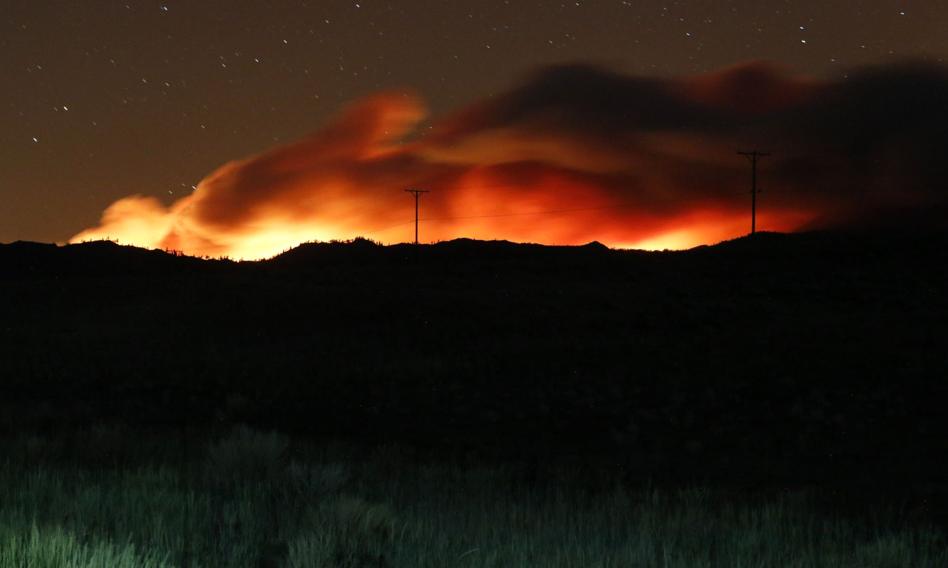 Pożary szaleją w Kalifornii. Sytuację pogarsza zmienny wiatr