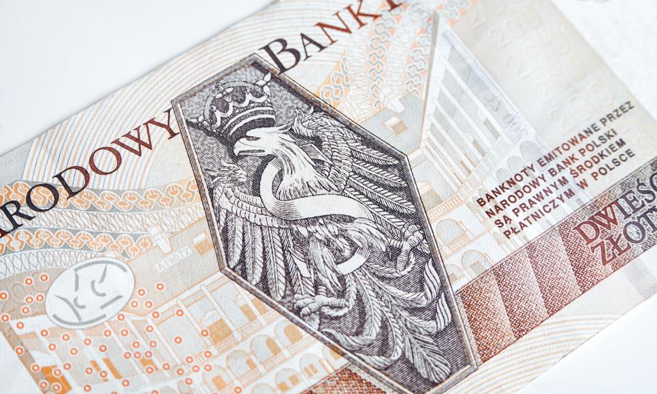 "Na pracownika banku". W ten sposób mężczyzna stracił prawie 200 tys. zł
