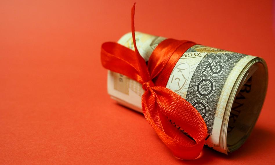 Czy twój bank płaci za korzystanie z konta? Tu proponują premię za rachunek