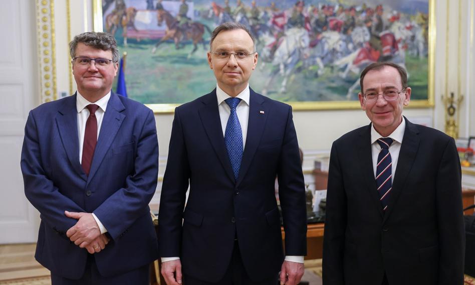Prezydent ponownie ułaskawi Kamińskiego i Wąsika. "Żeby ich ratować"