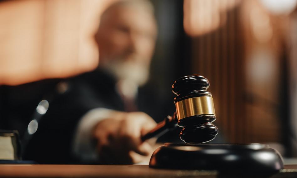 Sądy światopoglądowo nieobojętne? KRS wymienia sprawy o rozbojach i napaściach