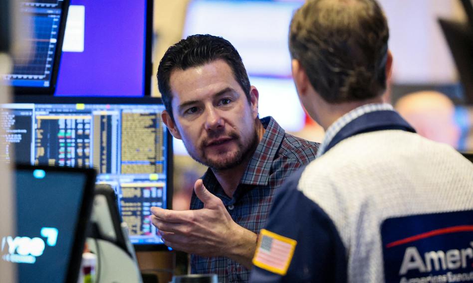 Wall Street  bez nowych szczytów, ale za to z rekordami