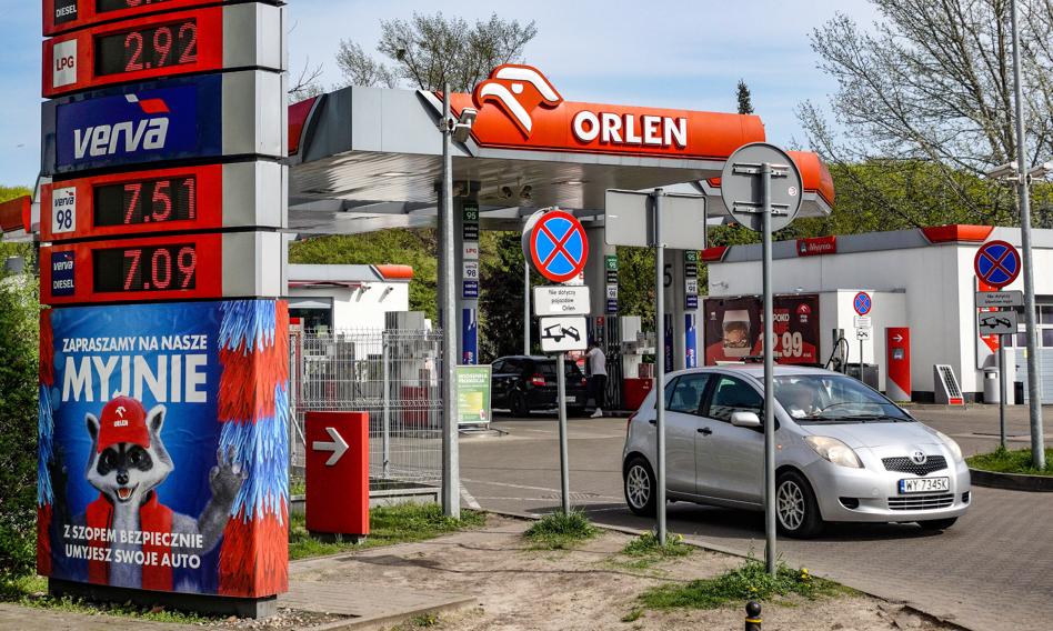 Benzyna najtańsza od stycznia. Ale autogaz podrożał