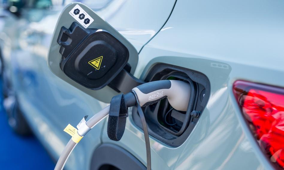 Chiny chcą rozmawiać z Kanadą. Chodzi o cła na auta elektryczne