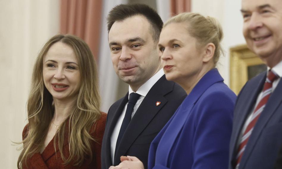 Dziemianowicz-Bąk: Wciąż są szansę na wolną Wigilię. "Z całym szacunkiem do wyliczeń ministra finansów"