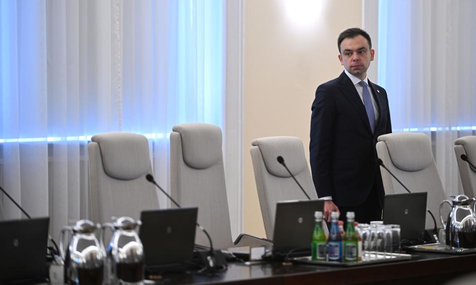 Problemy z subwencją dla PiS. "Nie wykluczamy pozwania ministra finansów"