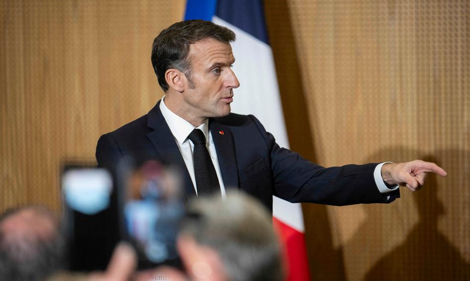 Prezydent Francji zwołuje w poniedziałek nadzwyczajny szczyt europejskich przywódców