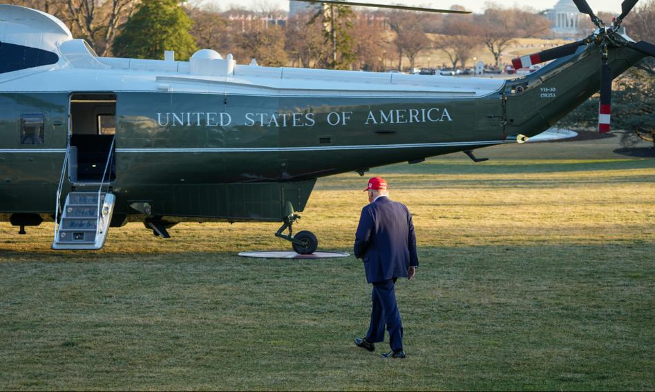 Trump odleciał, a "interesy są dla Białego Domu priorytetem". Polska: Czasy gwarancji USA kończą się na naszych oczach