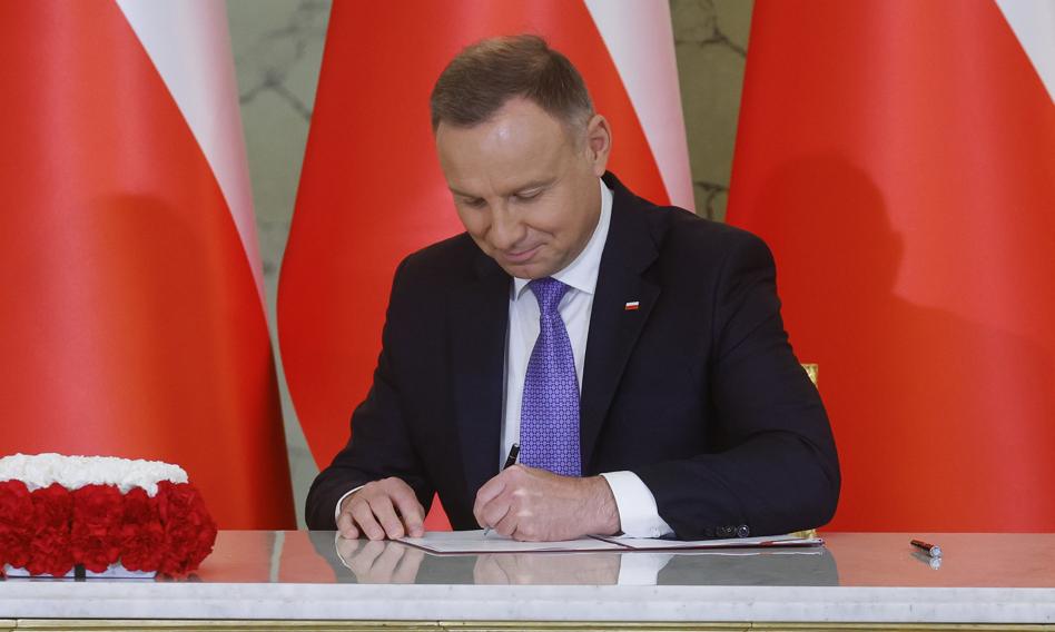 Duda podpisał ustawę ws. opóźnienia wejścia w życie nowych taryf na prąd