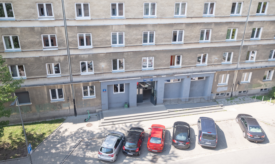 Studenci niepokoją się o remont akademika UW. „Bezdomni nie możemy studiować”