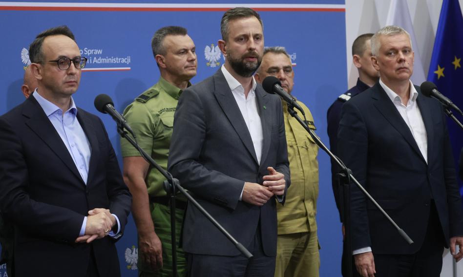Przed Polską trudne 48 godzin. Szef MON: Wojsko jest gotowe