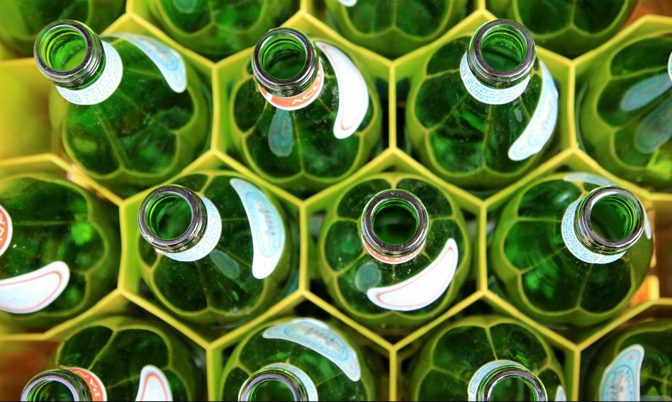 Szklane butelki jednorazowe też obejmą kaucje? Ministerstwo ma plan