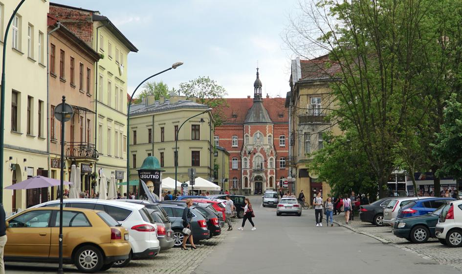 Nowe opłaty za parkowanie w Krakowie. Mieszkańcy zapłacą mniej niż przyjezdni