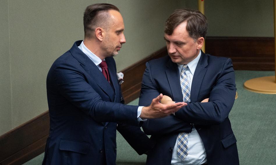 Kowalski proponował politykom pieniądze z Funduszu Sprawiedliwości? Poseł Konfederacji ujawnia kulisy spotkania u Ziobry