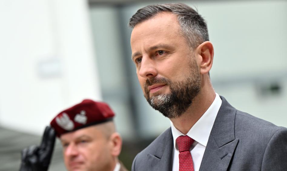 Spór o awanse w SKW i ABW. Szef MON: Będę wnioskował do prezydenta do skutku
