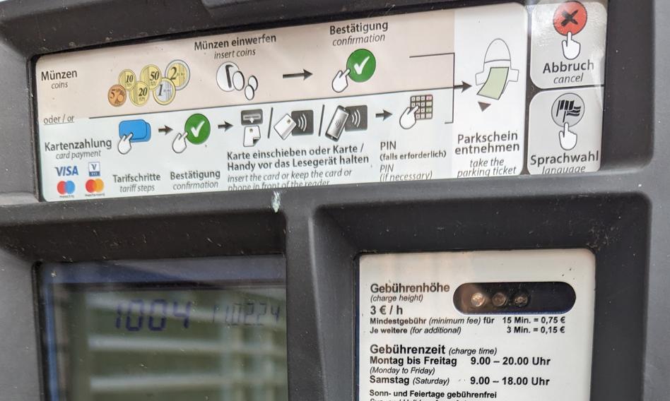 Fortuna w drobniakach. Ukradli milion euro z parkometrów, wpadli przez bank
