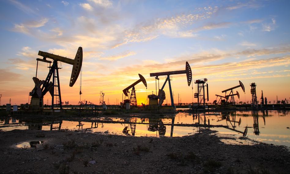 Jeszcze ropa nie umarła… "Szczyt popytu przypadnie na połowę XXI wieku"