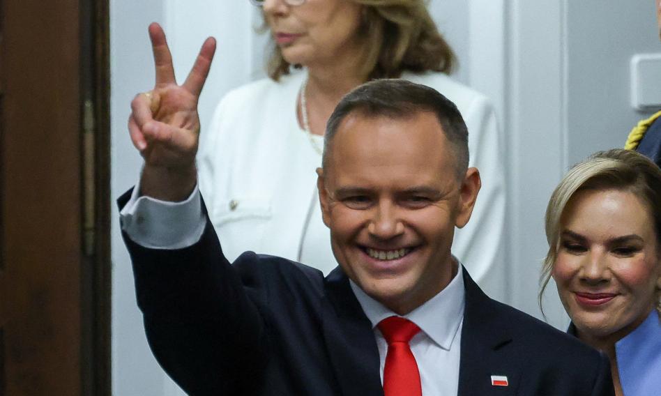 Kebab, stadion i wkurzanie wszystkich. Ekspert: Nawrocki to "anty-Tusk"