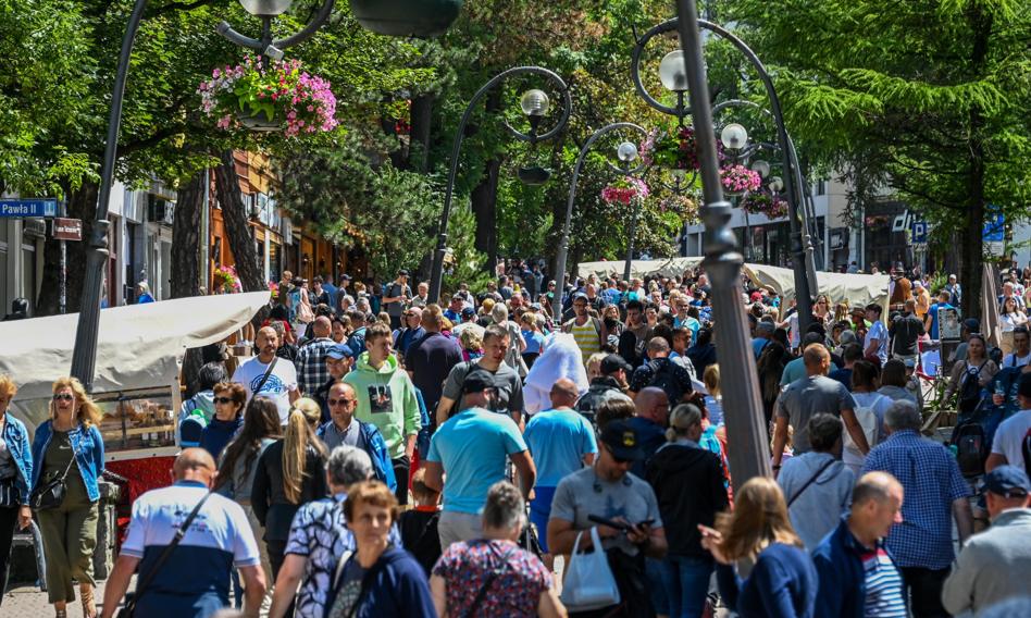 Padł turystyczny rekord Polski. GUS: Prawie 60 mln gości i 94 mld zł wpływów