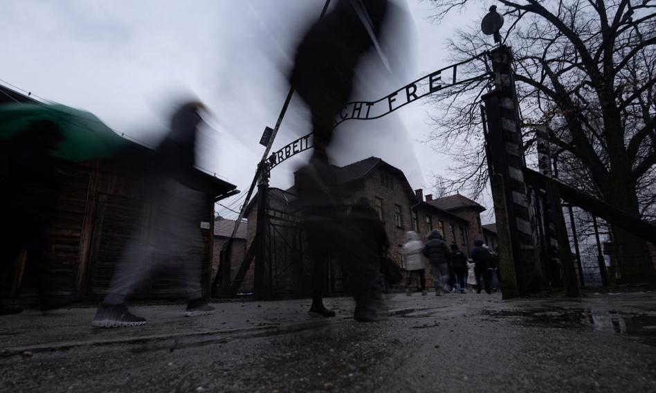 Koniec procederu "nocnych wycieczek" do Auschwitz. Muzeum uderza w nieuczciwych przewoźników