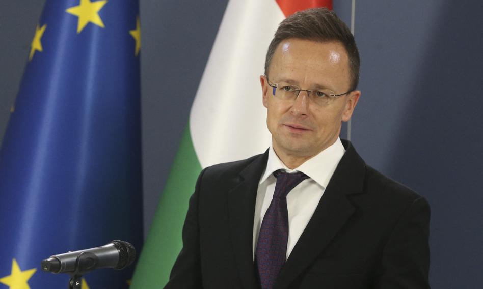 Naftowy klincz w rocznicę wojny. Węgry biorą unijne sankcje na Rosję jako zakładnika